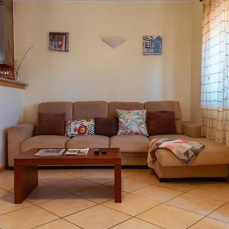 Retiro Da Atafona Pool House Yellow Feriehus